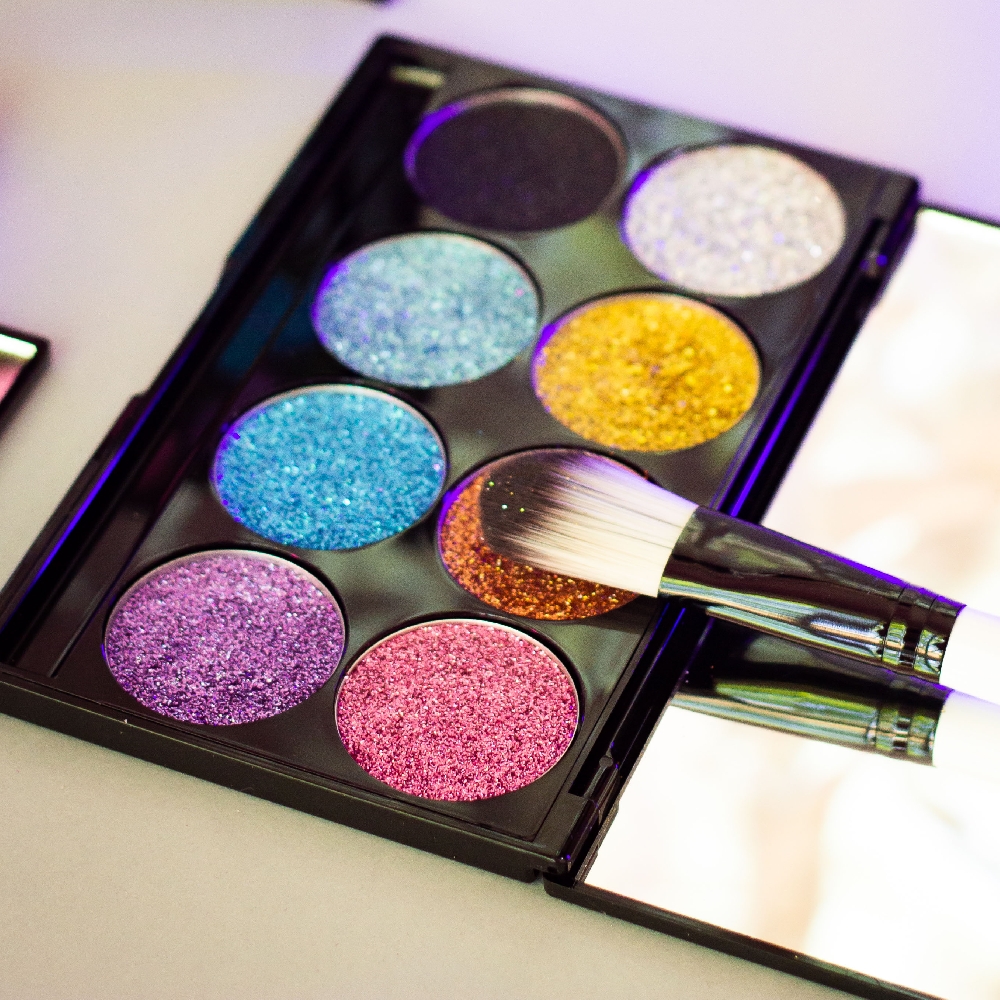 PALETA COMPACT GLITTER X 8 C/ESPEJO | Vista 3